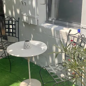 Les Lauriers 3 Centre Avec Jardin Hébergement de vacances